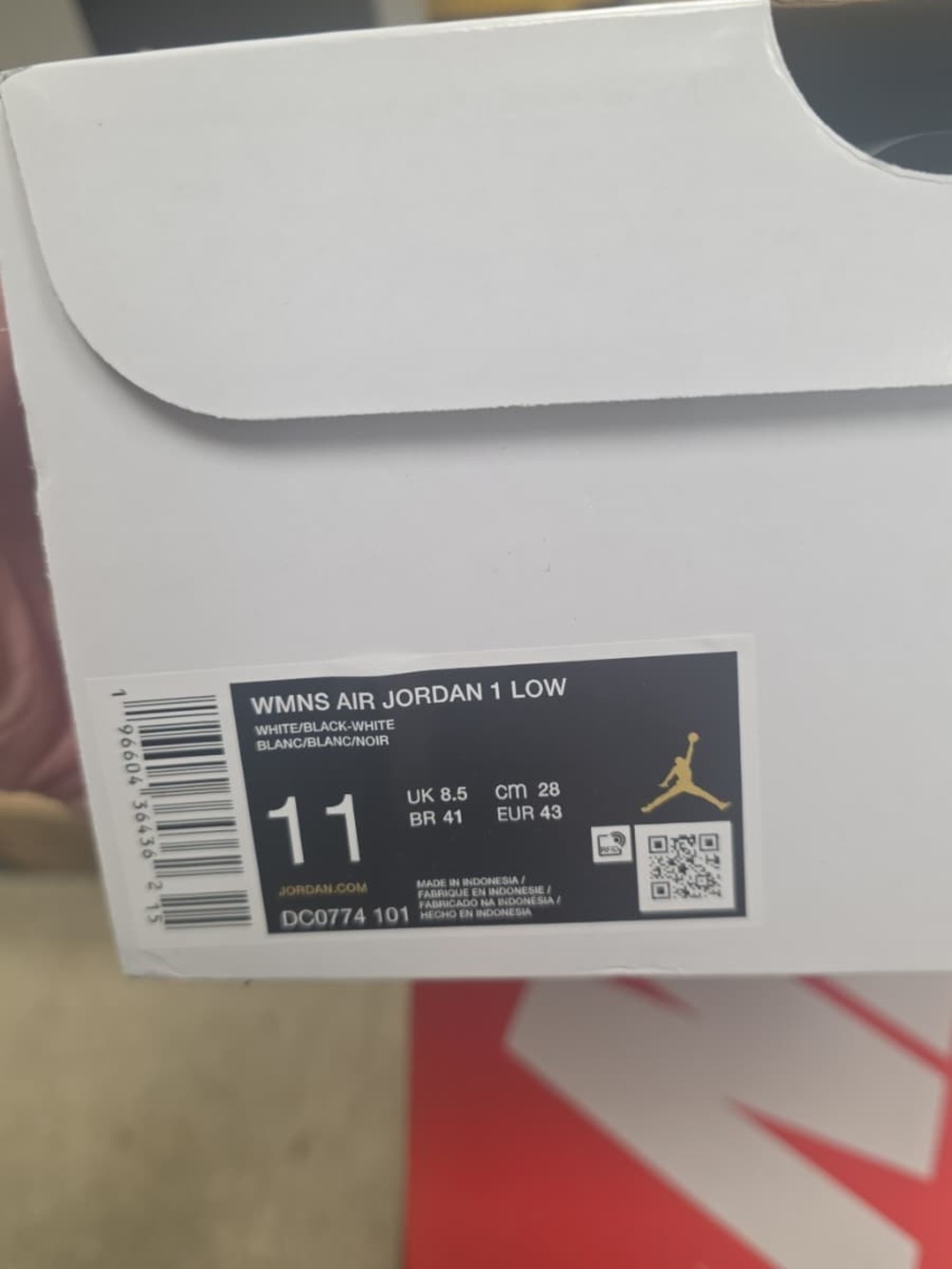 NEW Nike Air Jordan 1 Low Sneakers Regular White/Black-White Size 11 - Picture 2 of 3
